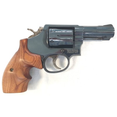 SMITH & WESSON 13
