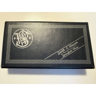 SMITH & WESSON 19